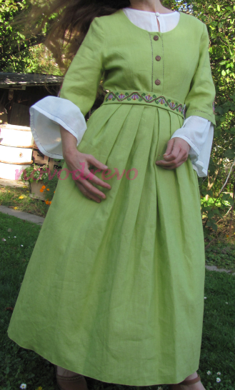 Zelené ľanové šaty