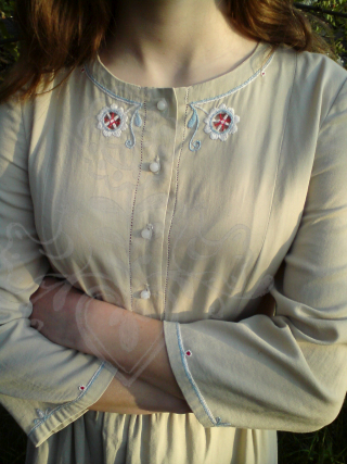 Sivé ľanové šaty